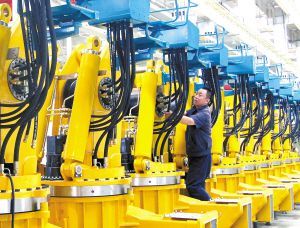 厲害了！“石家莊造”——裝備制造業挺起石家莊工業脊梁 起重機制造